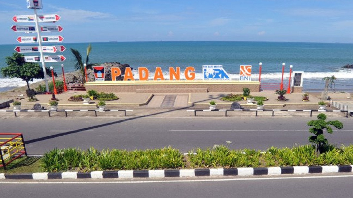 Pantai_Padang1.jpg